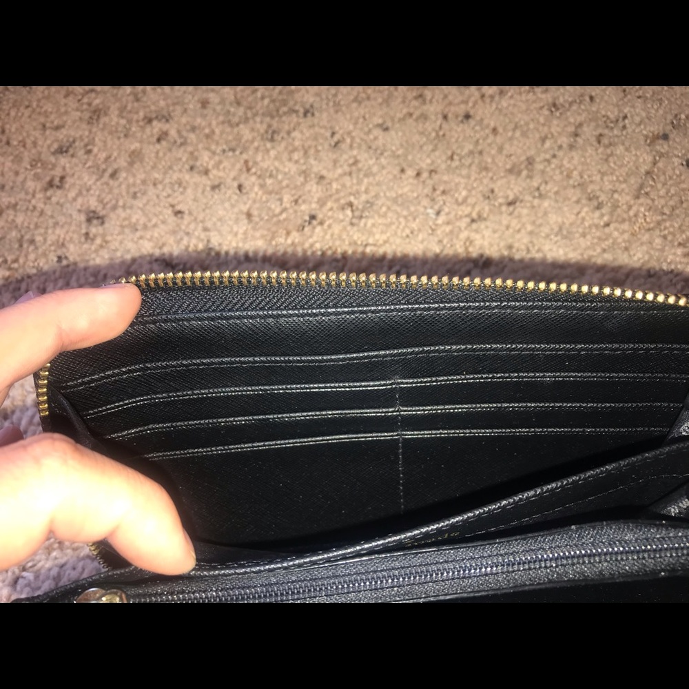 Kate Spade Wallet - Picture 4 of 6